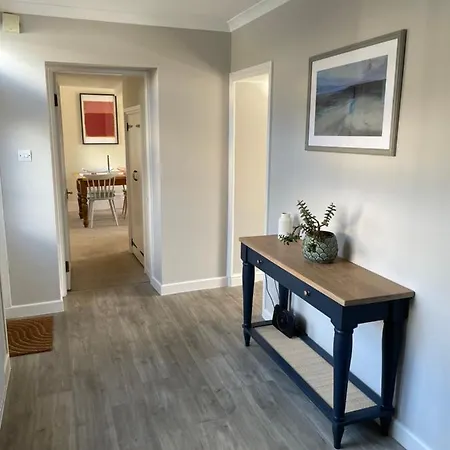 Three Bedroom House Porthleven, Cornwall. Close To Shops And *