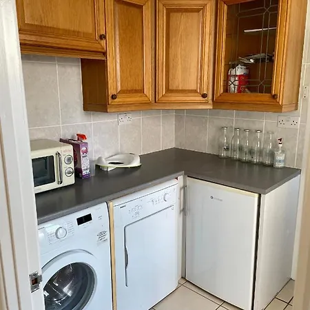 Holiday home Three Bedroom House Porthleven, Cornwall. Close To Shops And